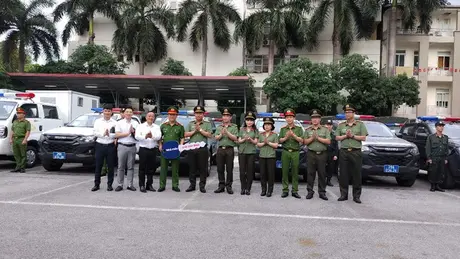 Công an Hà Nội bàn giao phương tiện, thiết bị nghiệp vụ