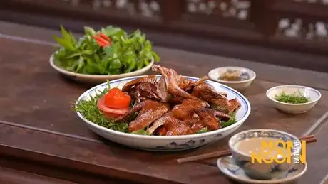 Chim câu quay ngũ vị | Món ngon ở Hà Thành | 13/06/2025