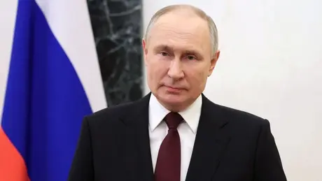 Ông Putin chỉ đạo phát triển bộ ba hạt nhân