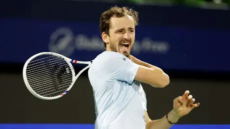 Medvedev vào tứ kết giải Den Bosch - Hà Lan