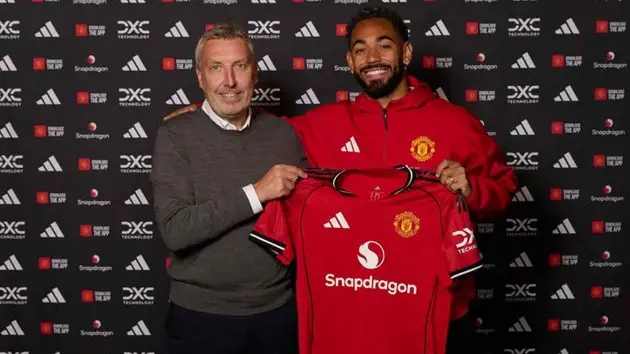 Manchester United công bố tân binh 62,5 triệu bảng