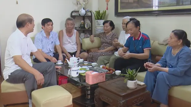 Khi người già ở chung cư