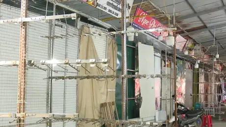 Mặt bằng cho thuê bỏ trống khi siết quản lý thị trường