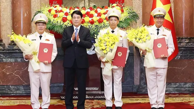 Trao quyết định thăng cấp bậc hàm Thượng tướng Công an