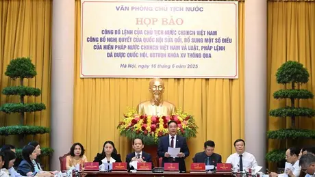 Công bố lệnh của Chủ tịch nước về Nghị quyết sửa đổi Hiến pháp