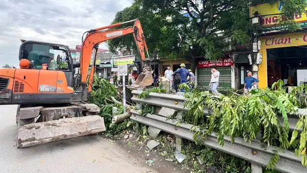 Hà Nội triệt các lối đi tự mở trên tuyến đường sắt