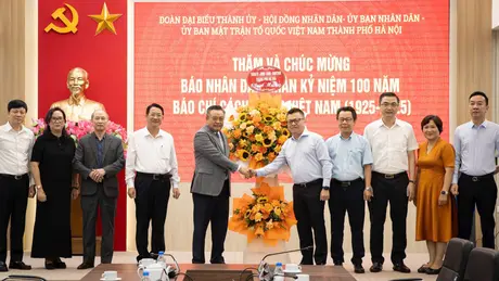 Báo Nhân Dân đồng hành cùng sự phát triển của Thủ đô