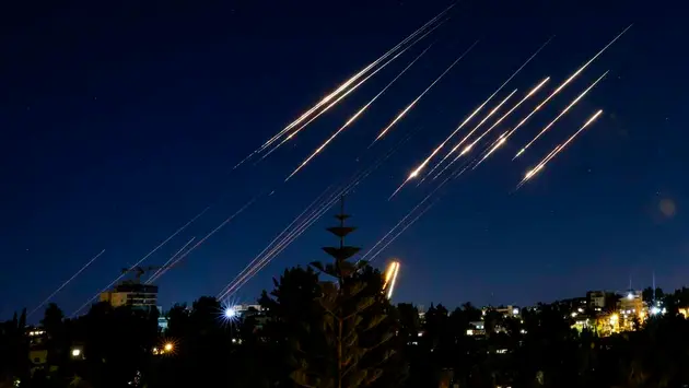 Iran tiến hành đợt tấn công thứ chín vào Israel