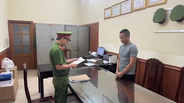 Tạm giam chủ kênh TikTok 'Gia đình Hải Sen' bán hàng giả