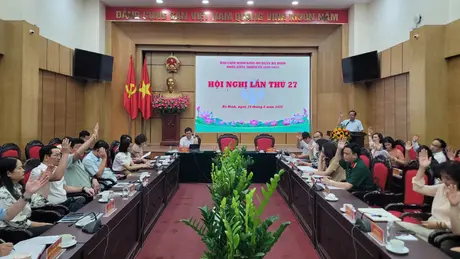 Chuyển giao tổ chức Đảng và đảng viên theo quy định