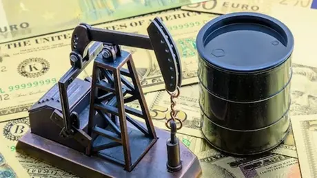 Giá dầu giảm nhẹ sau khi tăng 4%