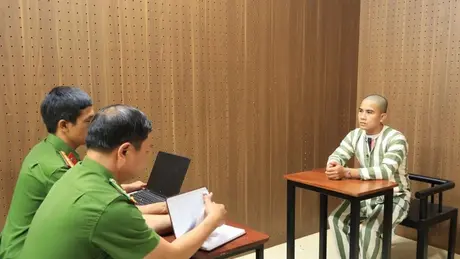Em rể trộm két sắt 100 cây vàng của anh vợ