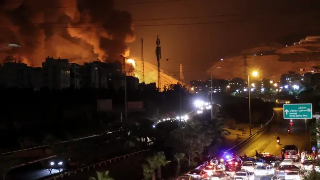 Israel tấn công hơn 20 địa điểm quân sự ở Tehran