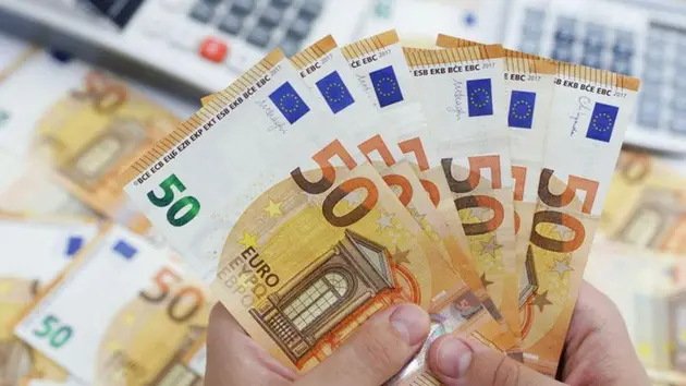 Đồng euro tăng mạnh sau vòng 1 bầu cử Quốc hội Pháp