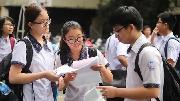 Hơn 29.000 thí sinh thi lớp 10 Hà Nội đạt trên 40 điểm