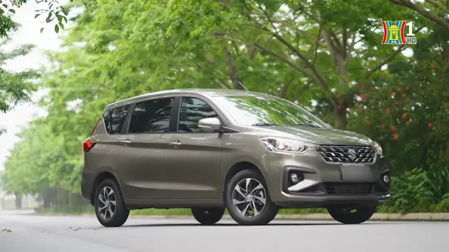 Suzuki Ertiga Hybrid giảm giá gần 100 triệu đồng
