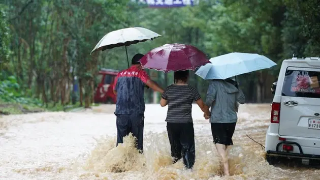 Mưa lớn tại Trung Quốc, gần 200.000 người phải sơ tán