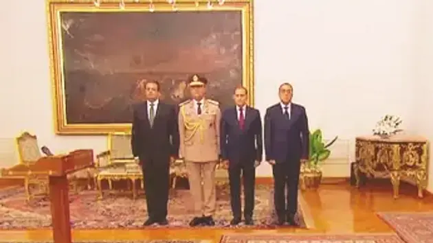 Nội các mới của Ai Cập tuyên thệ nhậm chức

