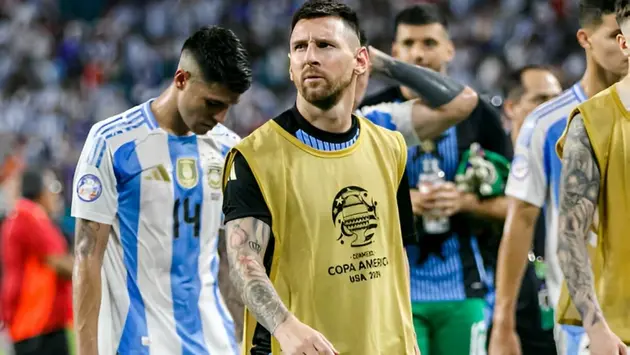 Messi báo tin 'dữ' trước thềm tứ kết Copa America