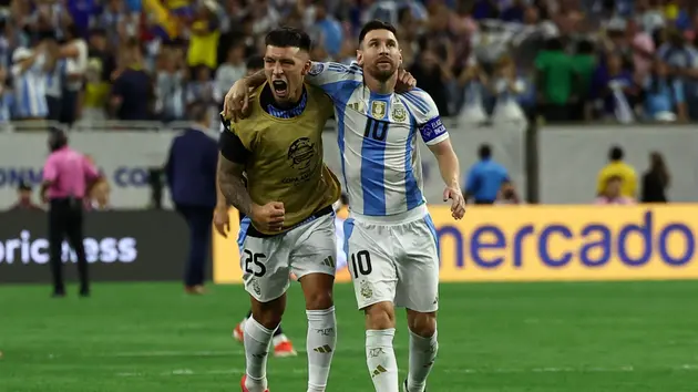 Argentina vào bán kết Copa America